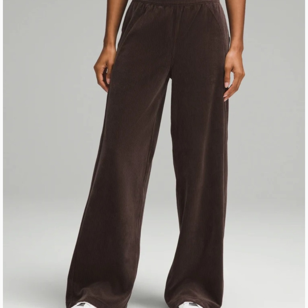 Lululemon | Mid-Rise Wide-Leg Pant Velvet Cord | Warm Ash Gray | Size 4 - Picture 13 of 13